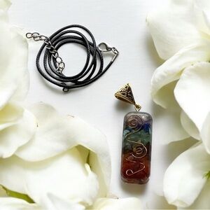 🫶🏻 Chakra Healing Gemstone Chip Necklace